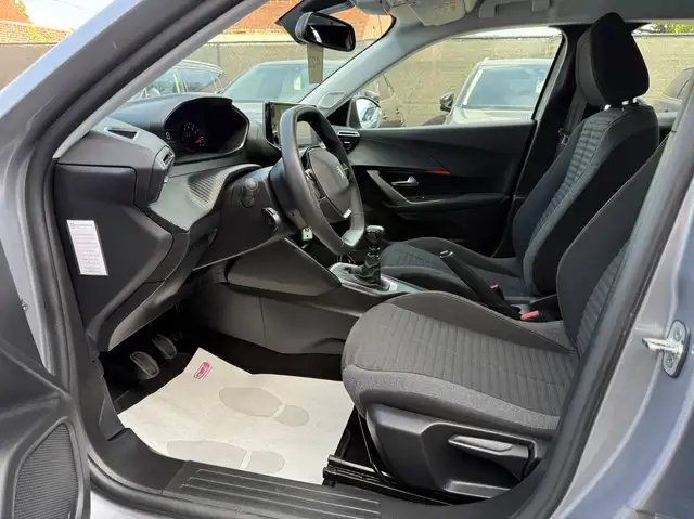 Peugeot 2008 view 12
