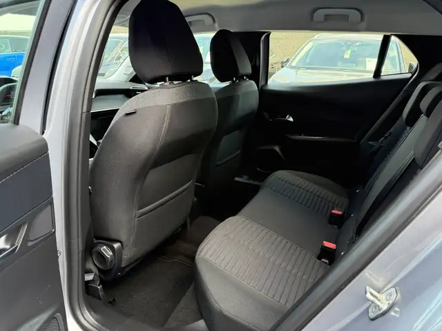 Peugeot 2008 view 14