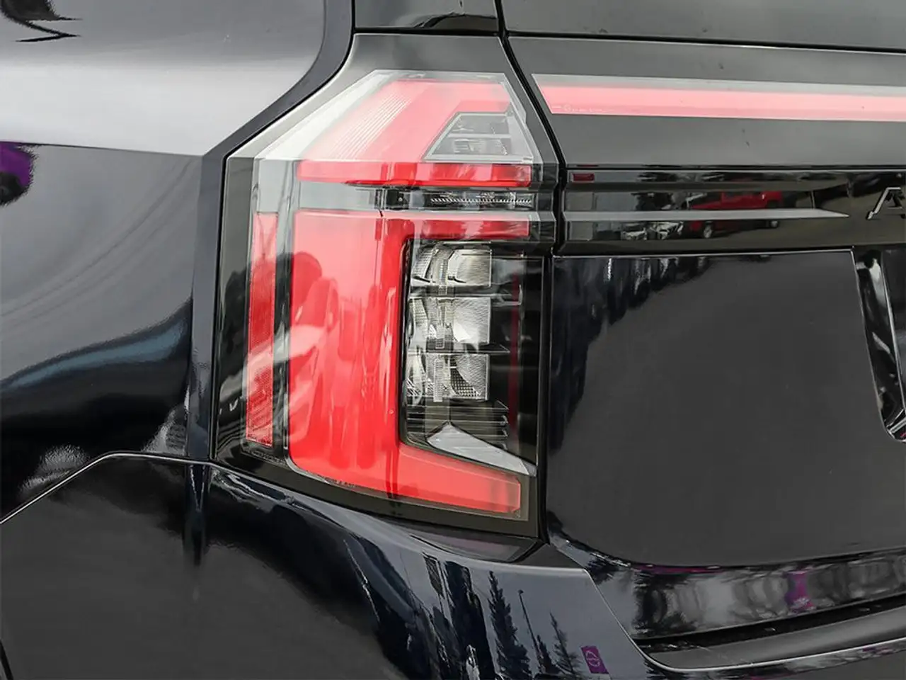 Nissan Armada снимка Nissan Armada
