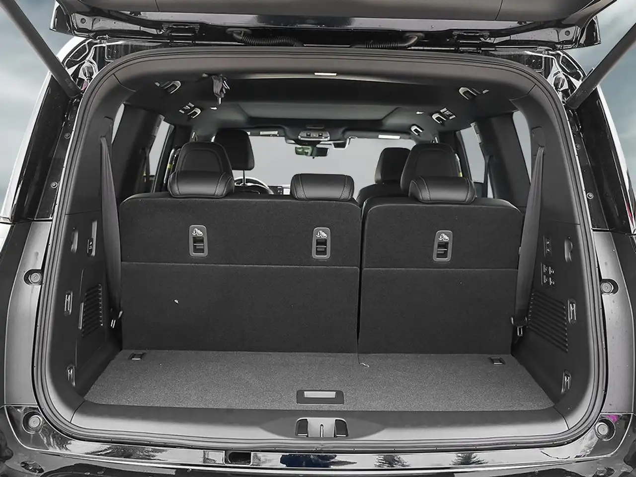 Nissan Armada снимка Nissan Armada
