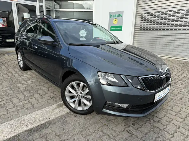 Skoda Octavia Combi Ambition DSG mit Klima/Navi(PDC/MFL/Infotain