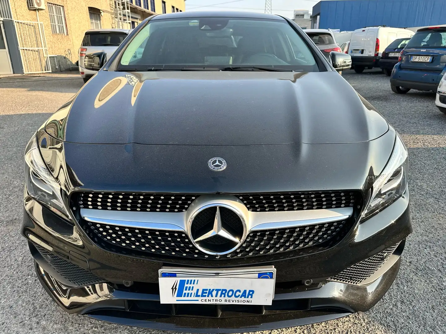 Mercedes-Benz CLA 200 D 4 MATIC - 2