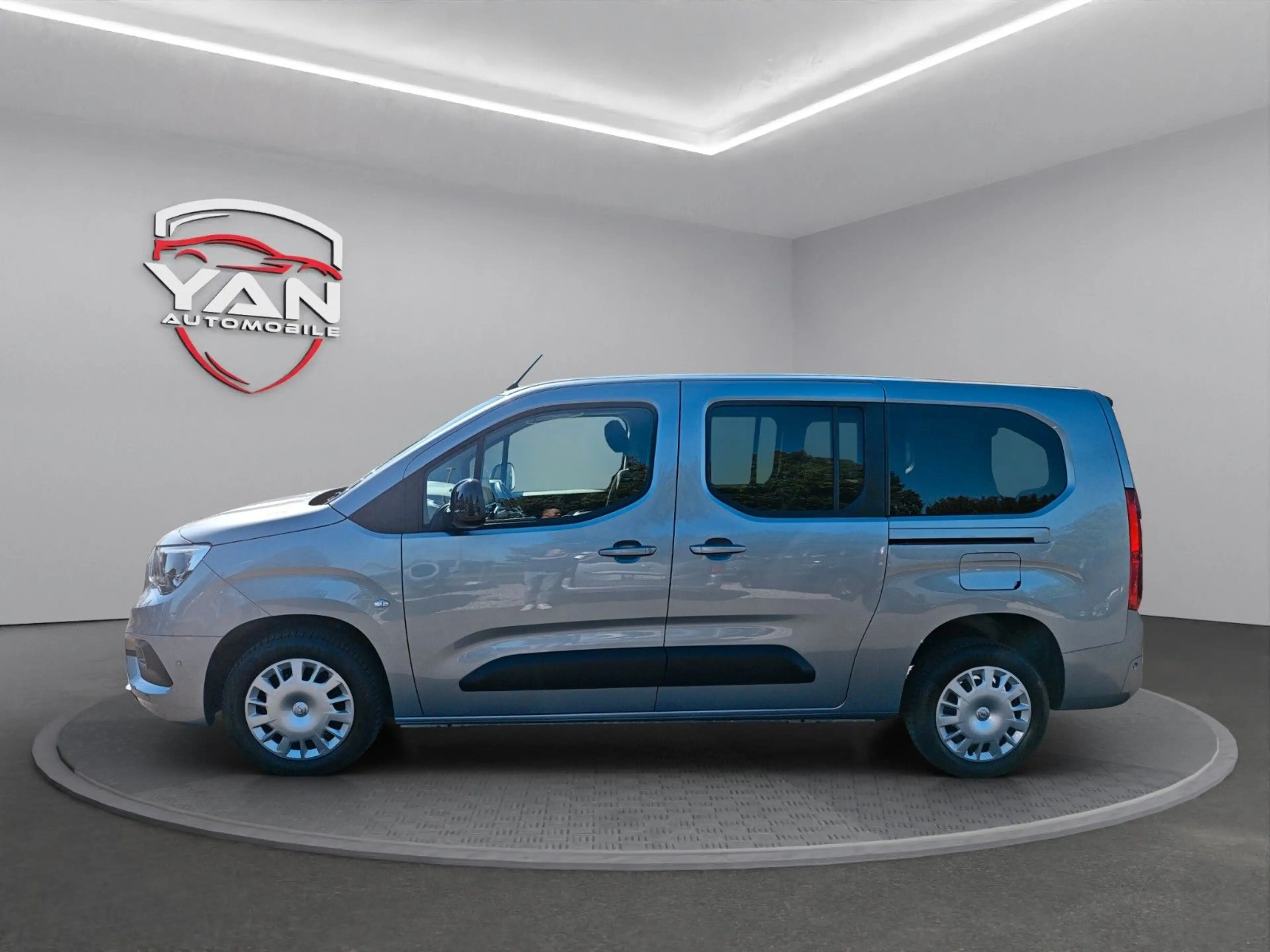 Opel Combo Life XL 1.5*7-Sitzer*ACC*Klimaauto*Kamera* — photo 9