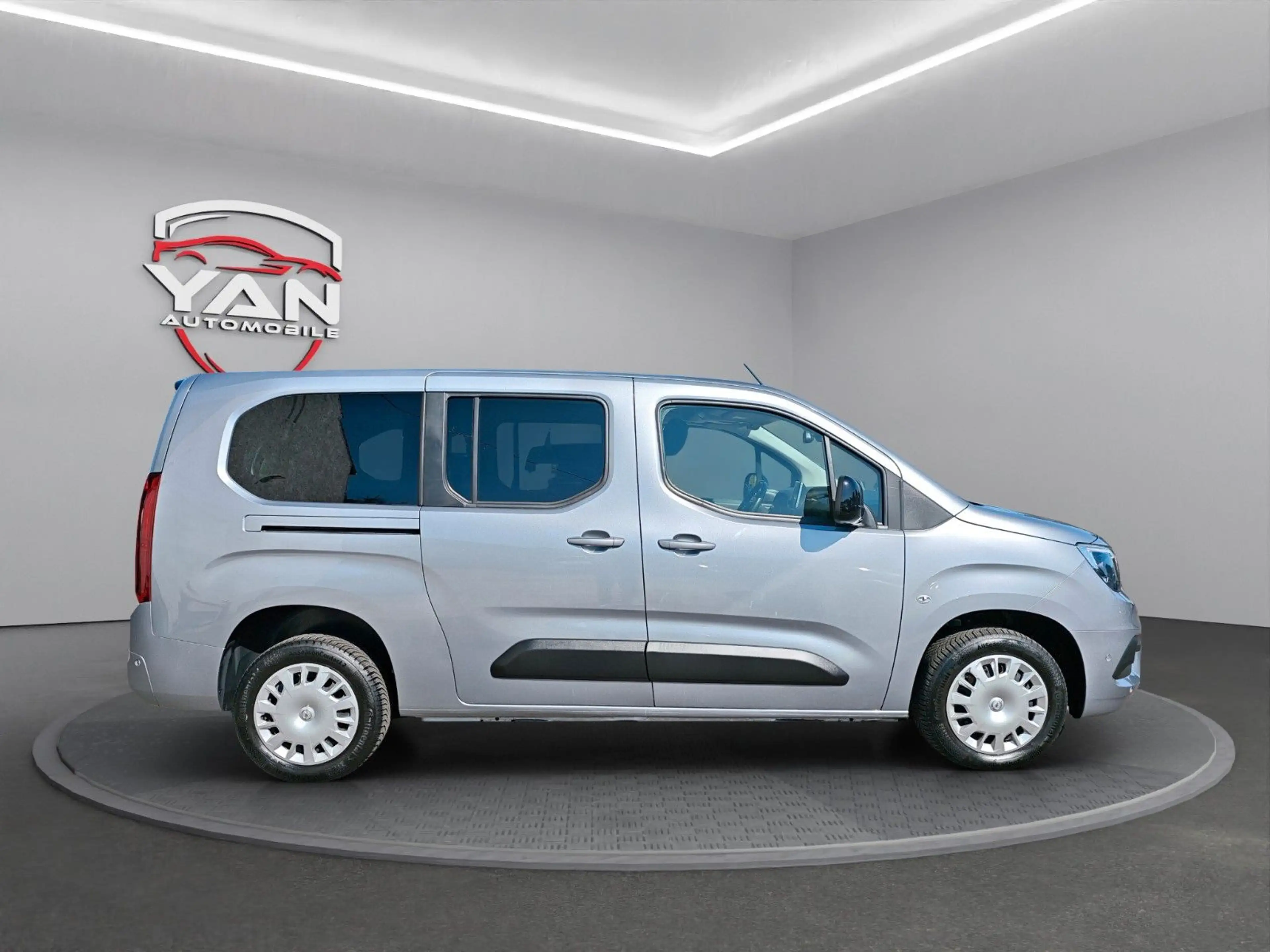Opel Combo Life XL 1.5*7-Sitzer*ACC*Klimaauto*Kamera* — photo 5
