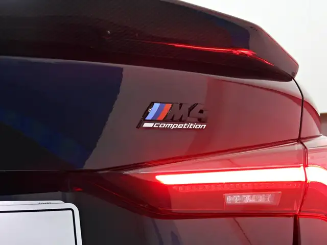BMW M4 view 13