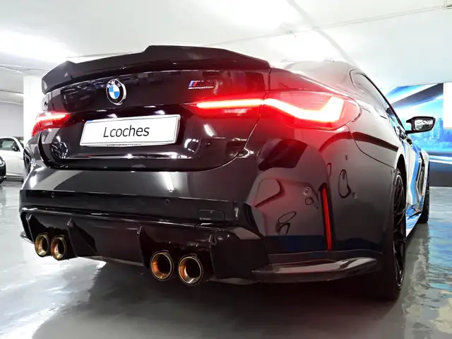 BMW M4 view 11