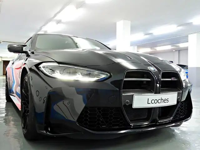 BMW M4 view 7