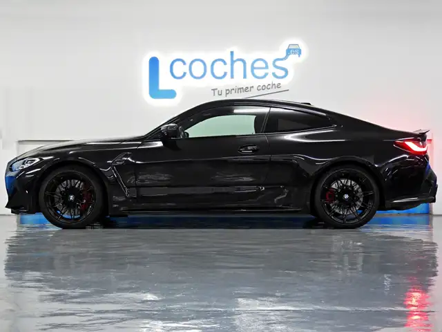 BMW M4 view 2