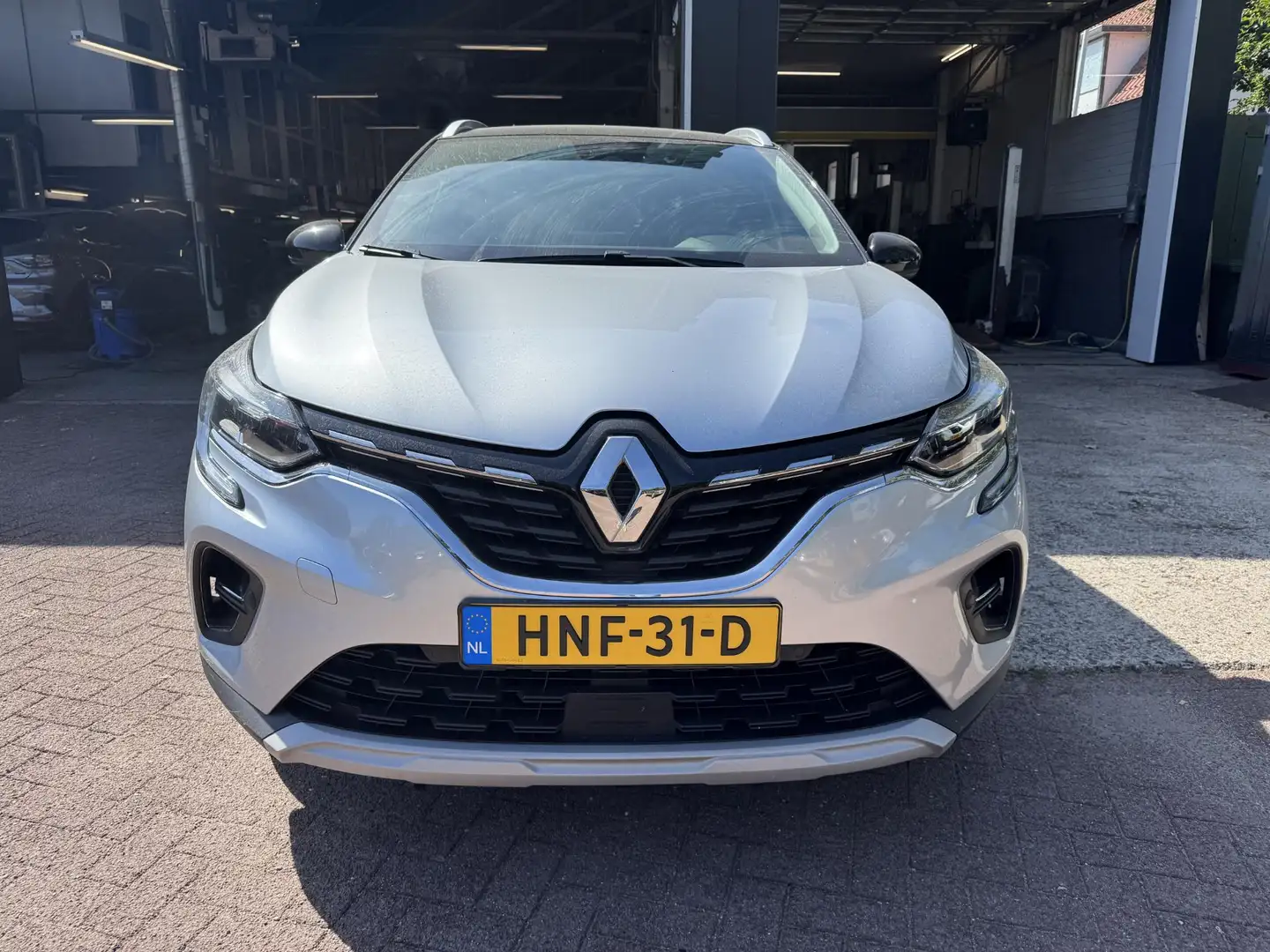 Renault Captur 1.0 TCe 90 Techno+Pack Winter+360 Camera!! Grijs - 2