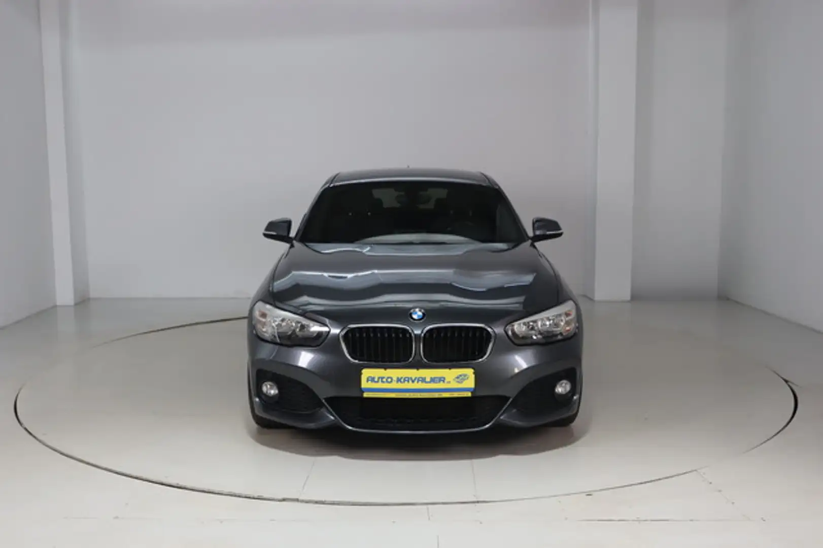 BMW 118 i M Sport Paket 1. Hand Gris - 2