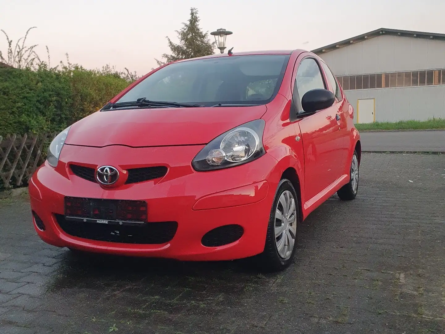 Toyota Aygo Basis Rot - 2