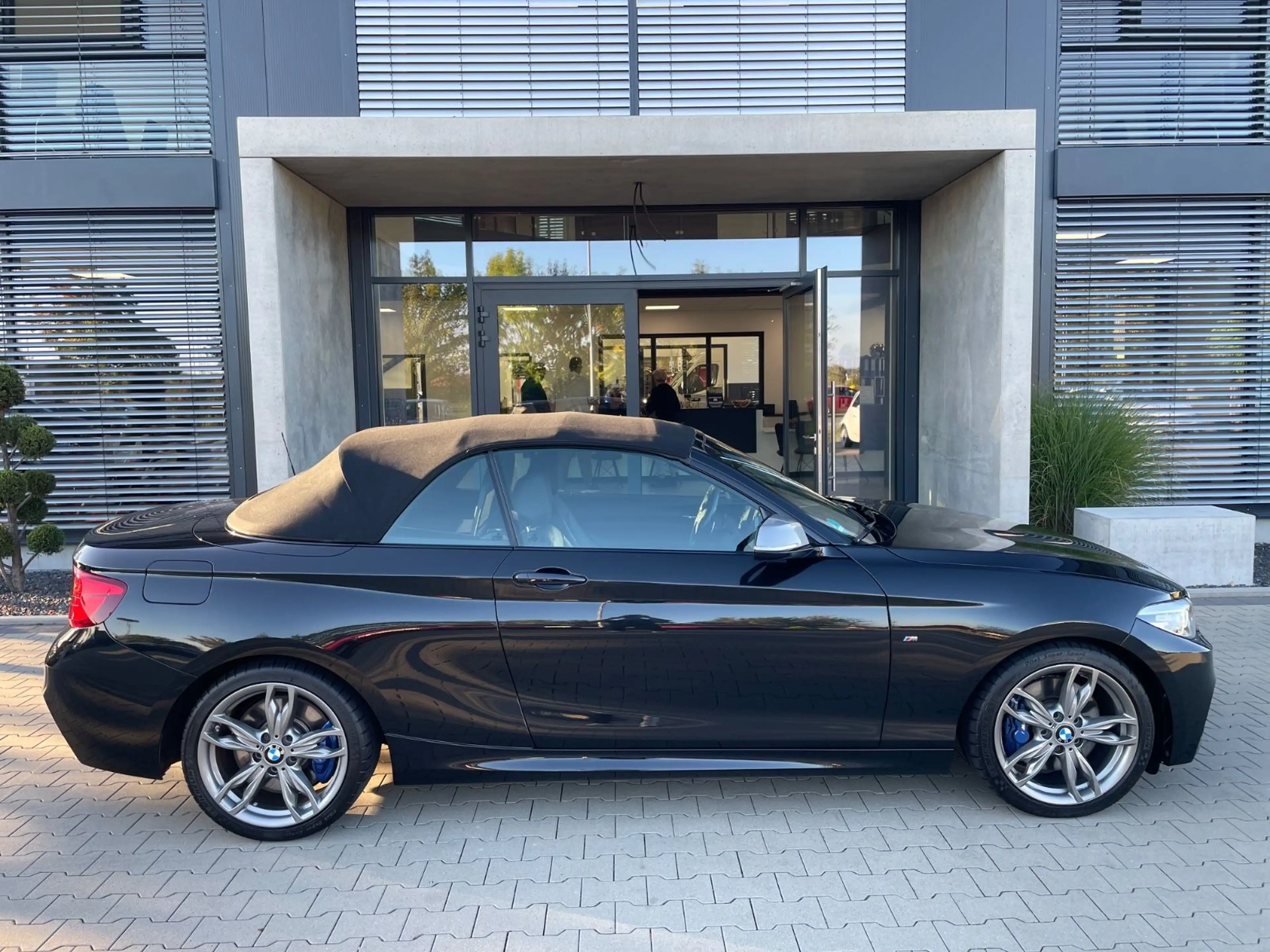 BMW 240 xDrive Aut. Cabrio/Leder/Navi Prof./Kamera — photo 5