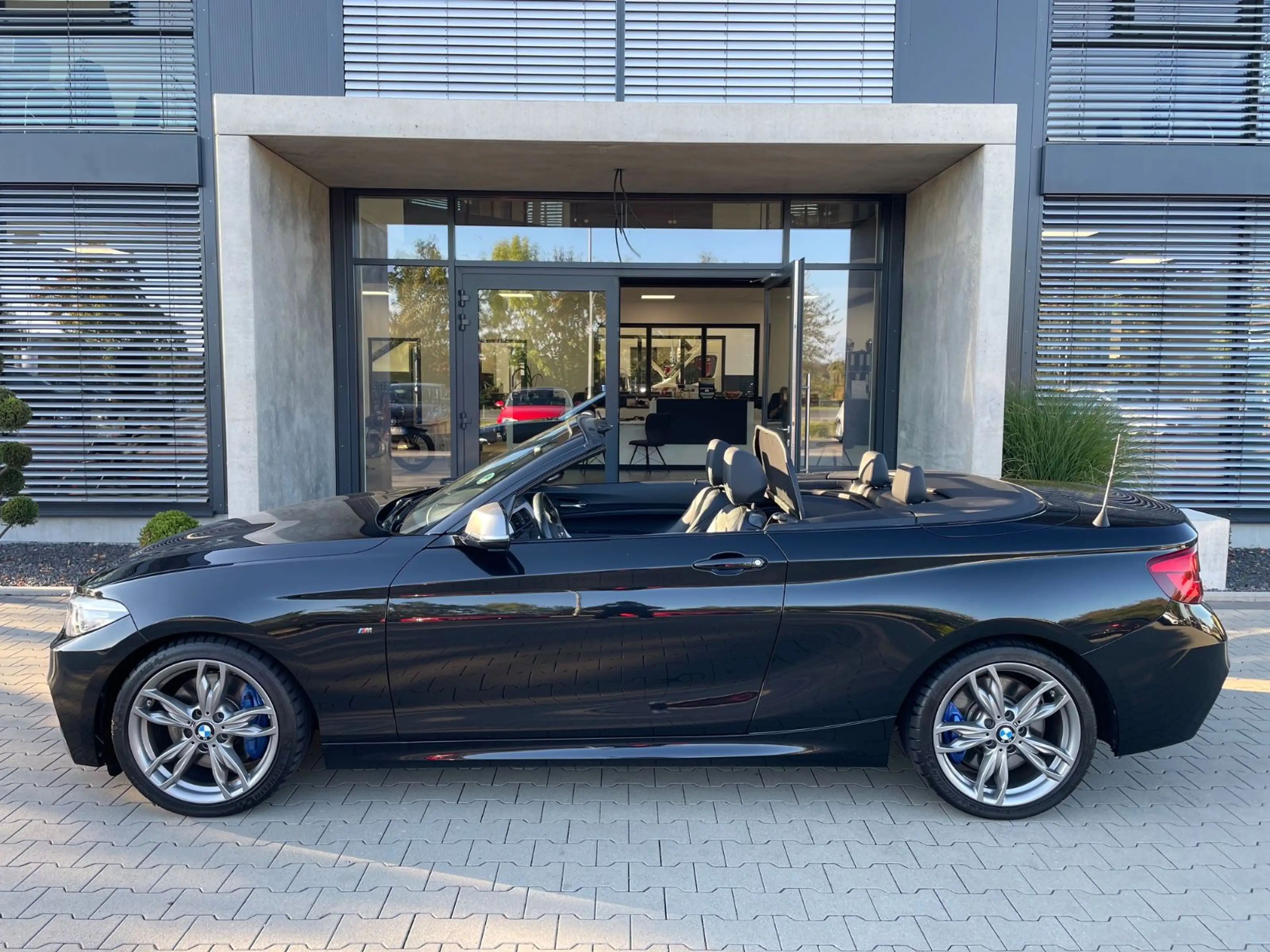 BMW 240 xDrive Aut. Cabrio/Leder/Navi Prof./Kamera — photo 2