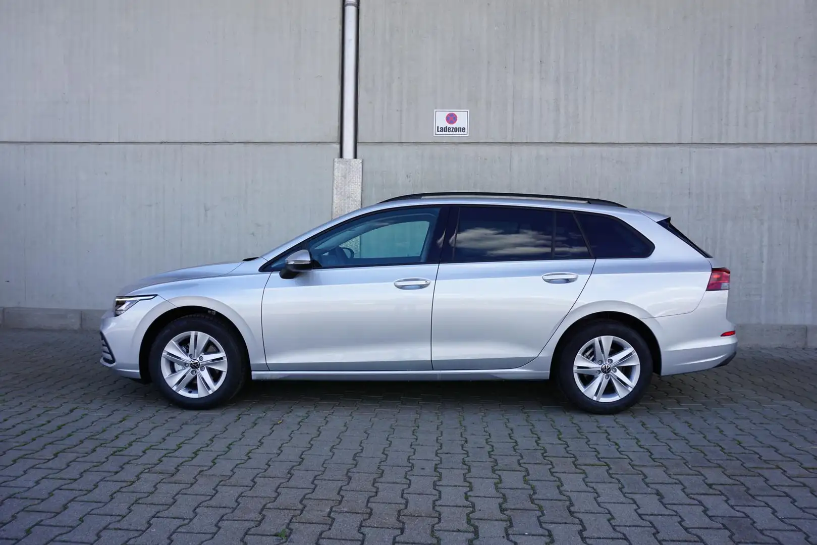 Volkswagen Golf 1.0TSI Variant Navi/MirrorLink Kamera ACC Argent - 2