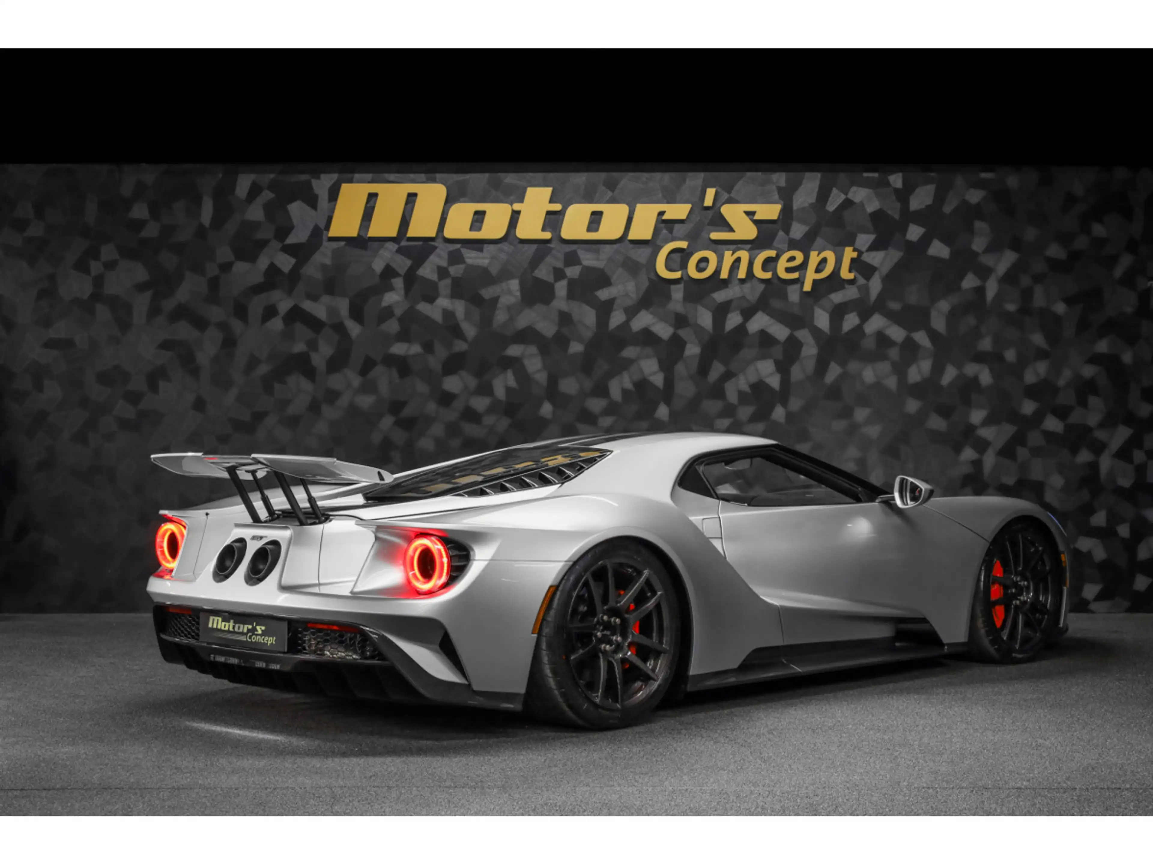 Ford GT Carbon Series - Ingot Silver — photo 3