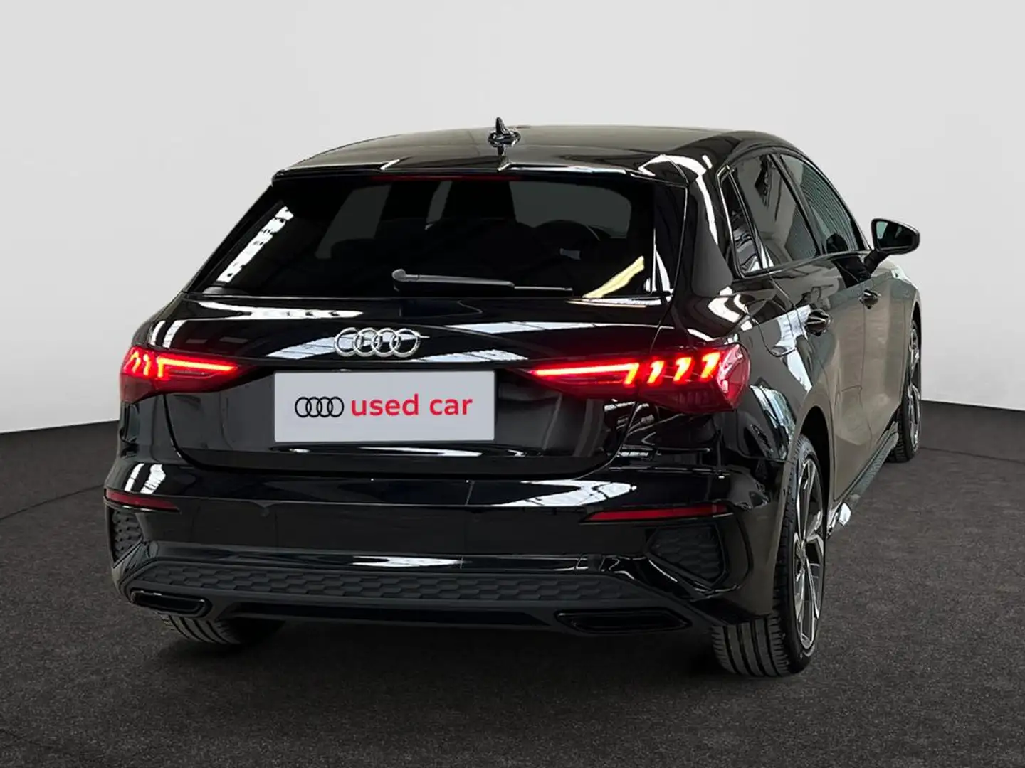 Audi A3 Sportback Audi A3 Sportback Sport Edition S line 30 TFSI  81(110) kW(ch) S tronic Zwart - 2