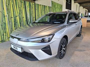 LUXURY 61 KwH FWD