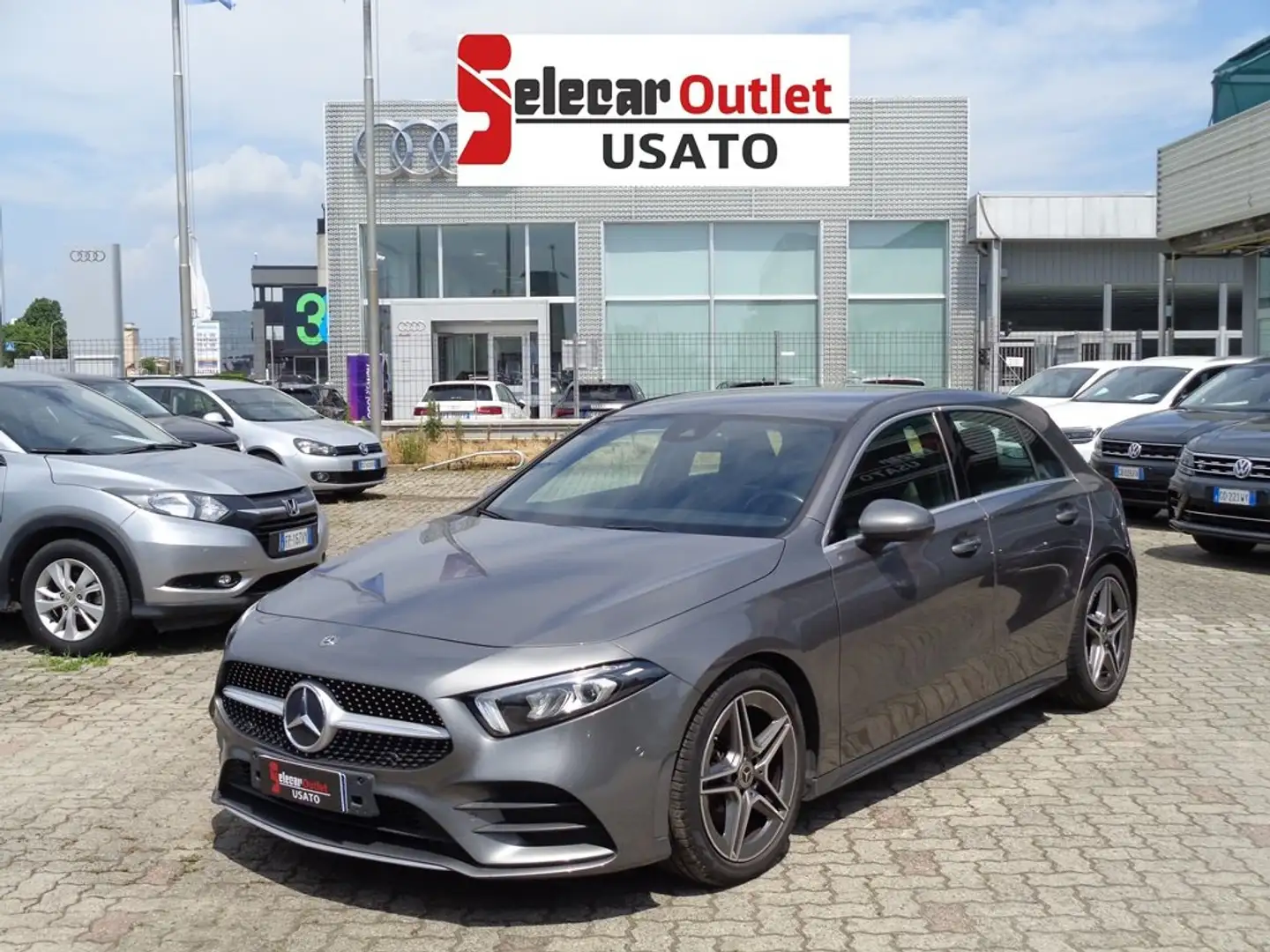 Mercedes-Benz A 200 A 200 d Premium auto Grigio - 1