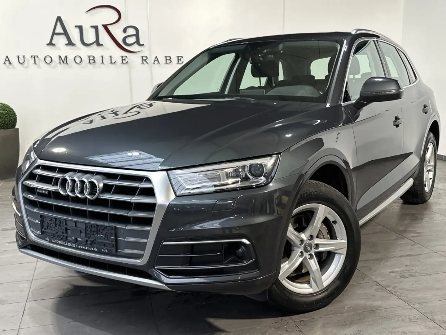 Audi Q5 40 TDI Quattro Sport NAV+XEN+ACC+PANORAMA+KAM Grey - 1