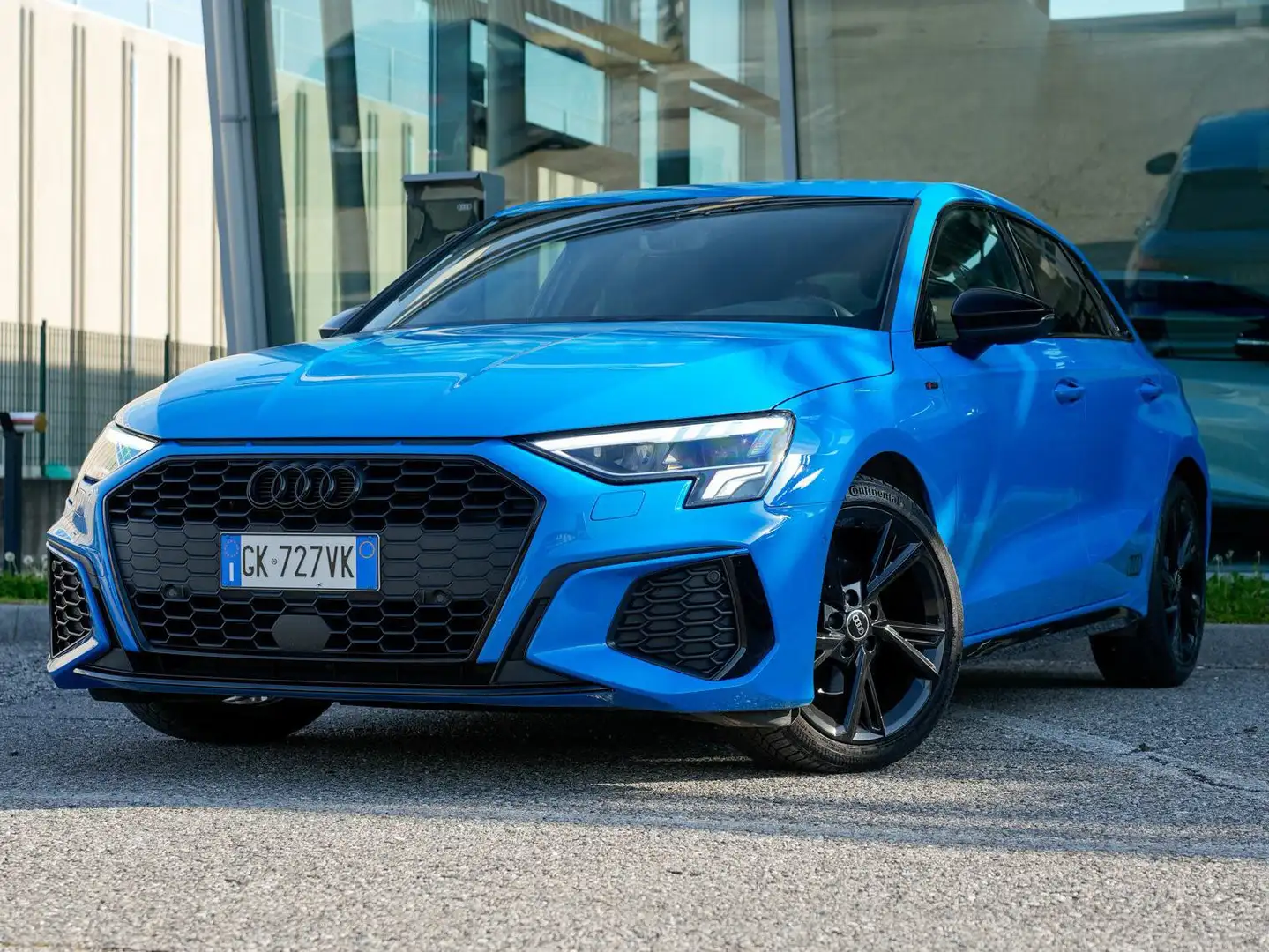 Audi A3 A3 Sportback 30 tfsi mhev S line edition s-tronic Blu/Azzurro - 2