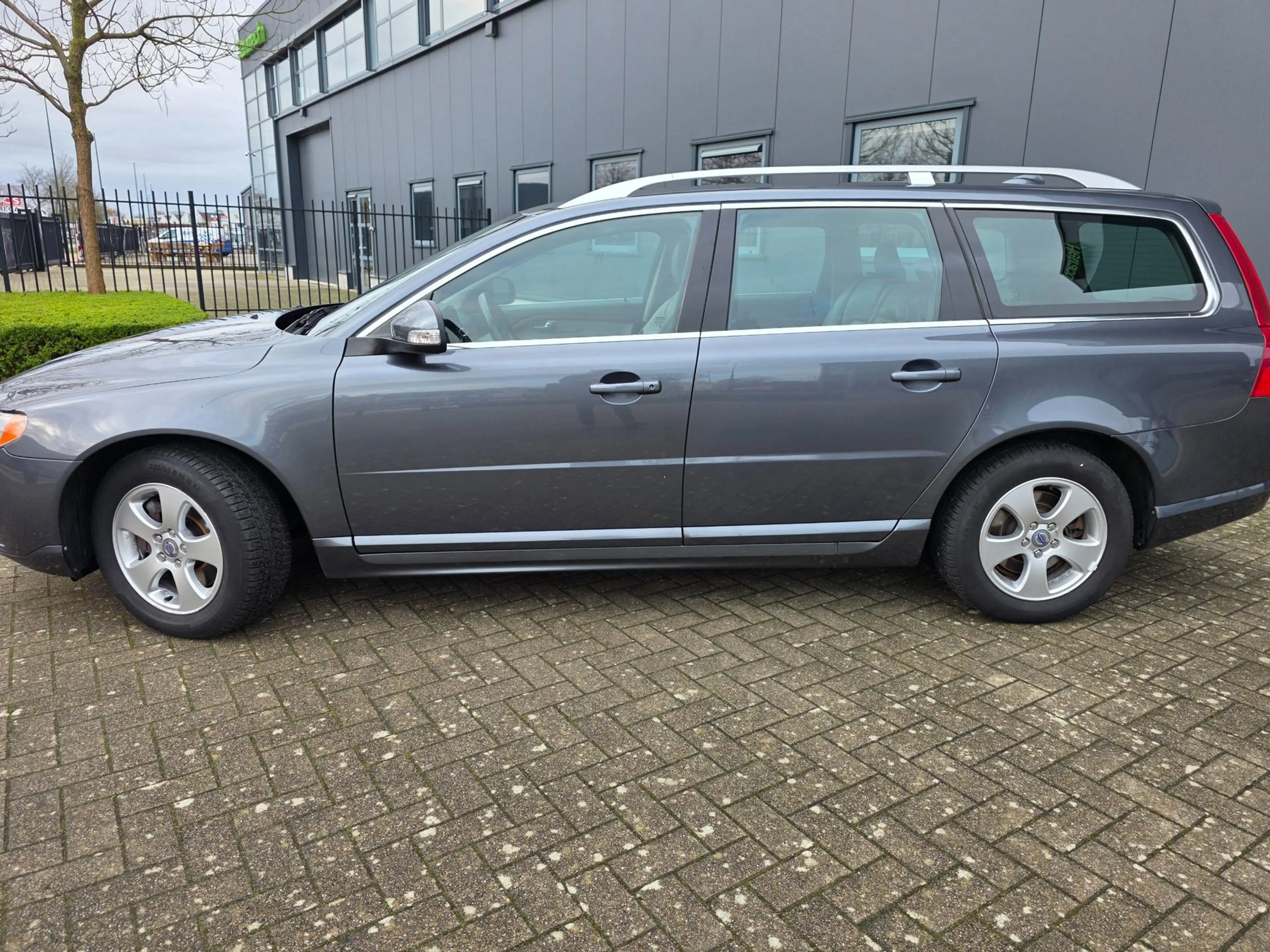 Volvo V70 2.5T Summum, 138dkm! Netto € 12.750 ex btw. — photo 12