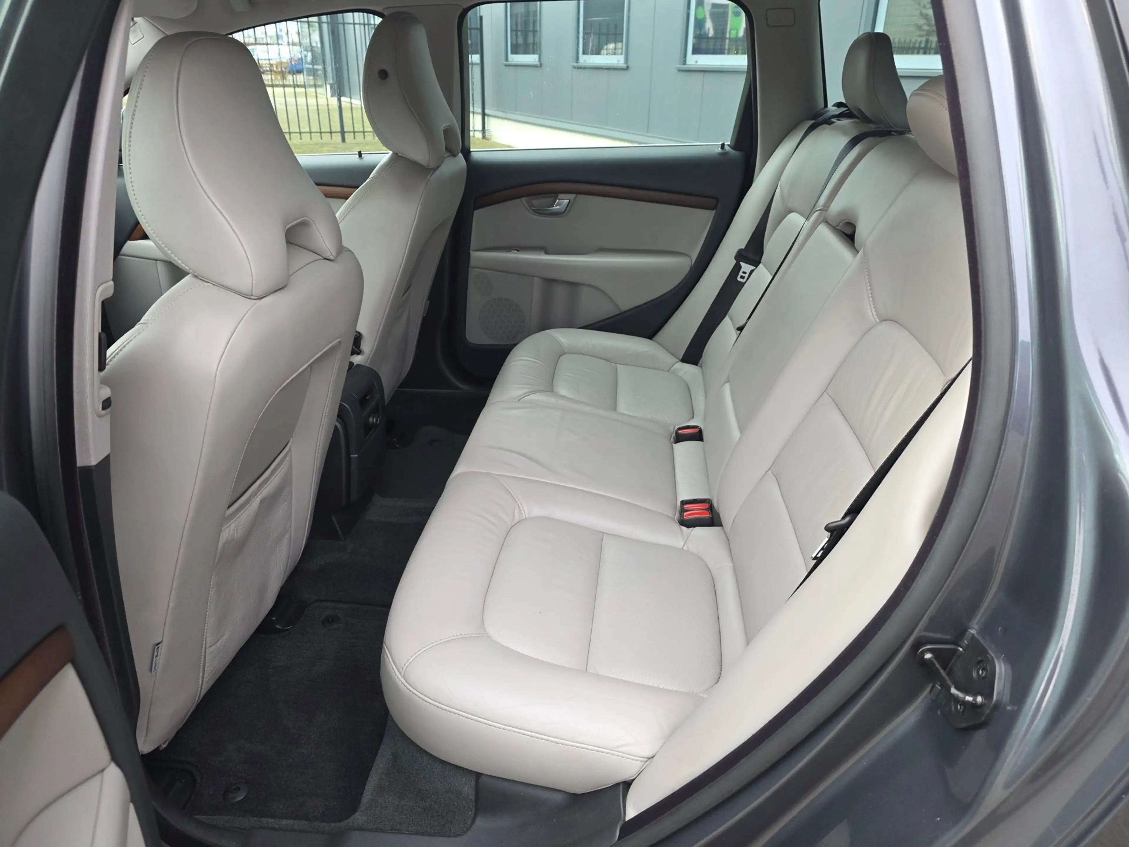 Volvo V70 2.5T Summum, 138dkm! Netto € 12.750 ex btw. — photo 11