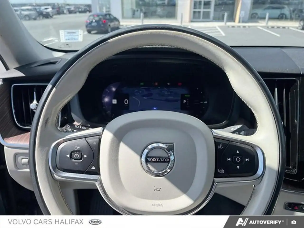 Volvo XC60 снимка Volvo XC60