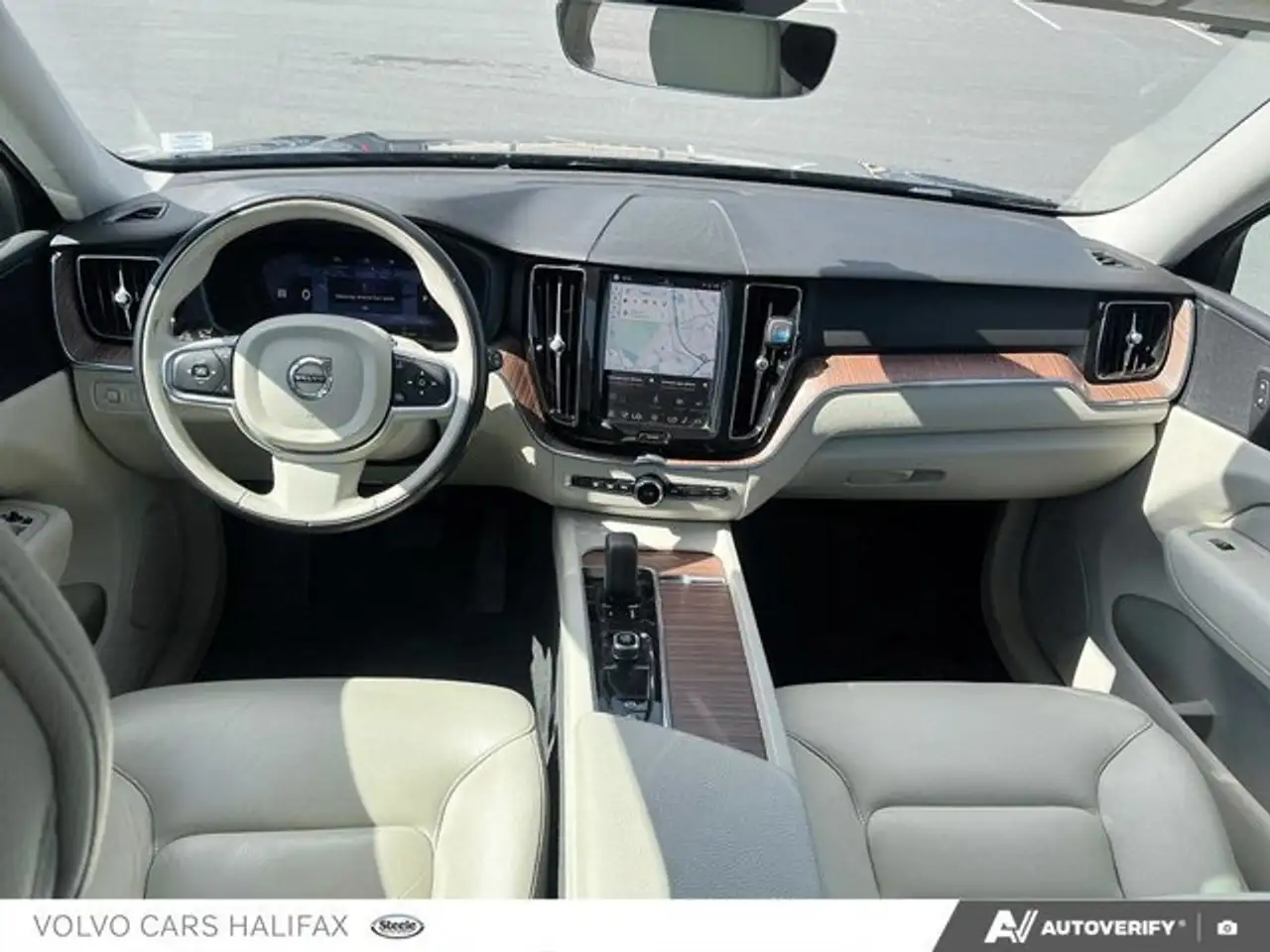 Volvo XC60 снимка Volvo XC60
