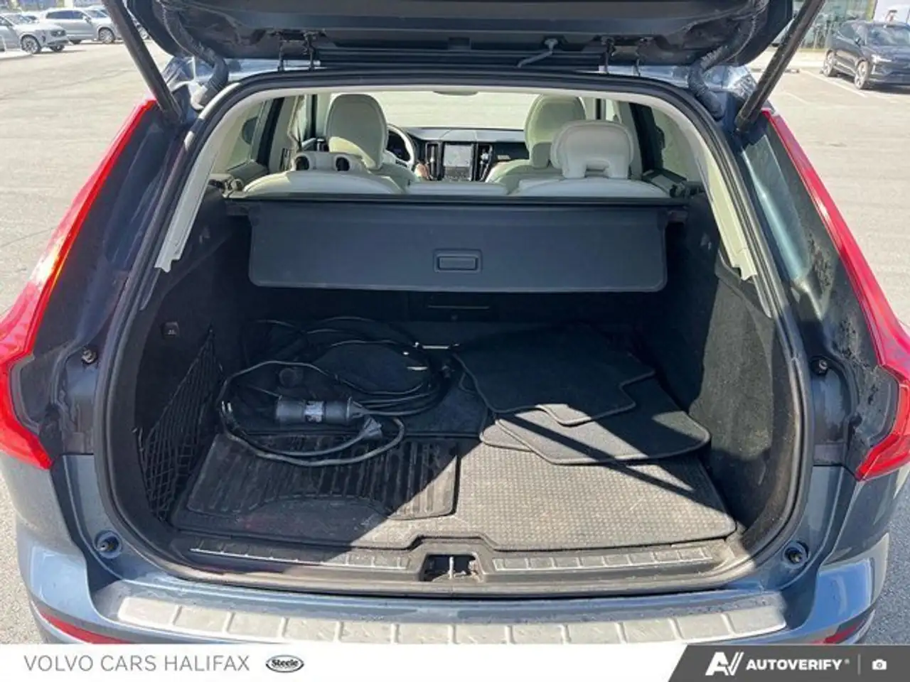 Volvo XC60 снимка Volvo XC60