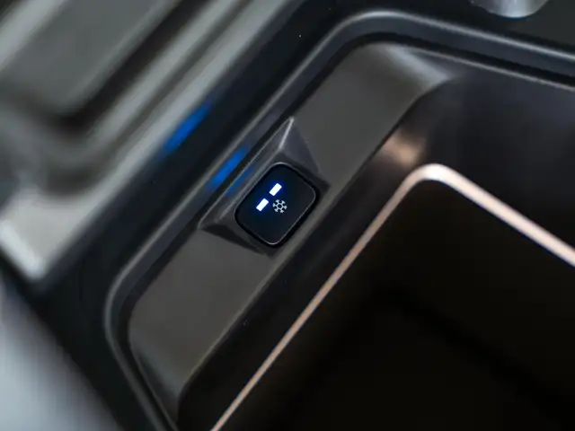 Land Rover Defender 110 X-DYN SE 3.0 250 AWD Ansicht 21