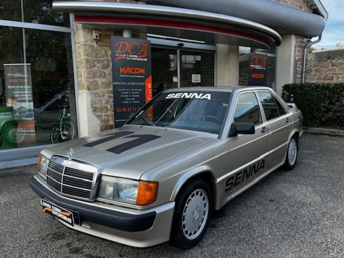 Mercedes-Benz 190 E 2.3 - W 201 BERLINE . Grau - 1