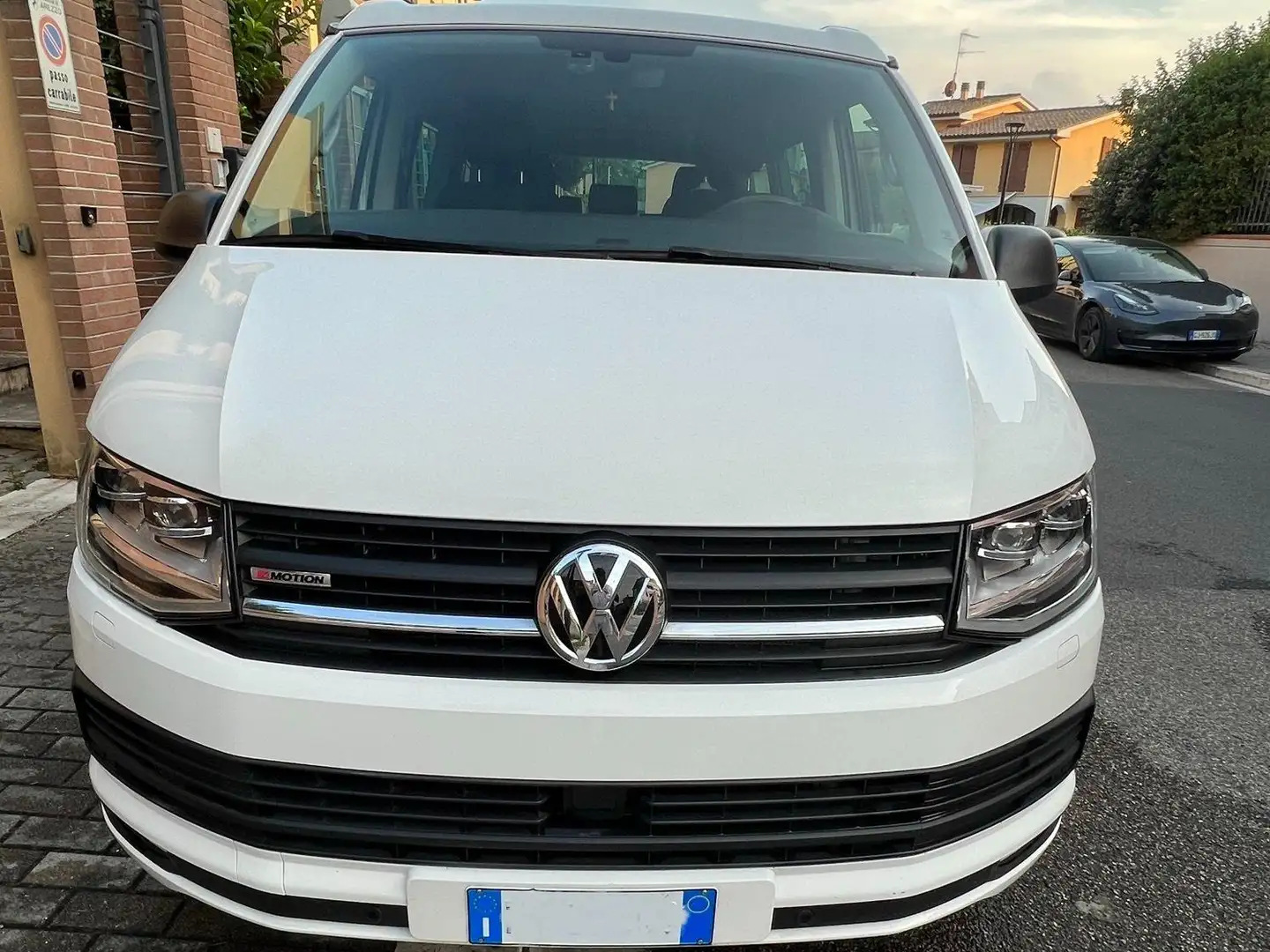 Volkswagen T6 California Beach DSG 4Motion (solo fino al 20/12) Bianco - 2