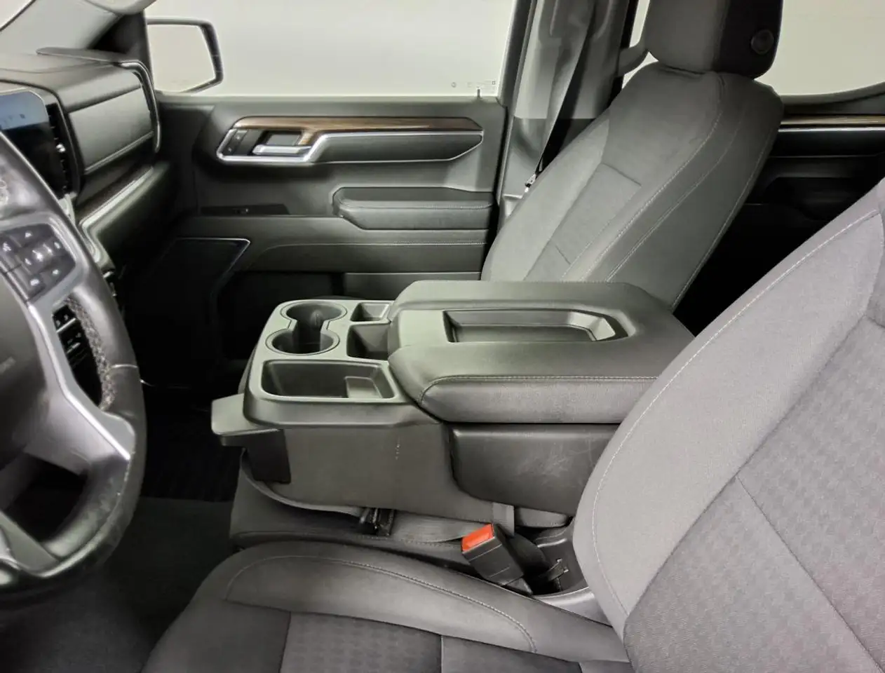 Chevrolet Silverado 1500 снимка Chevrolet Silverado 1500