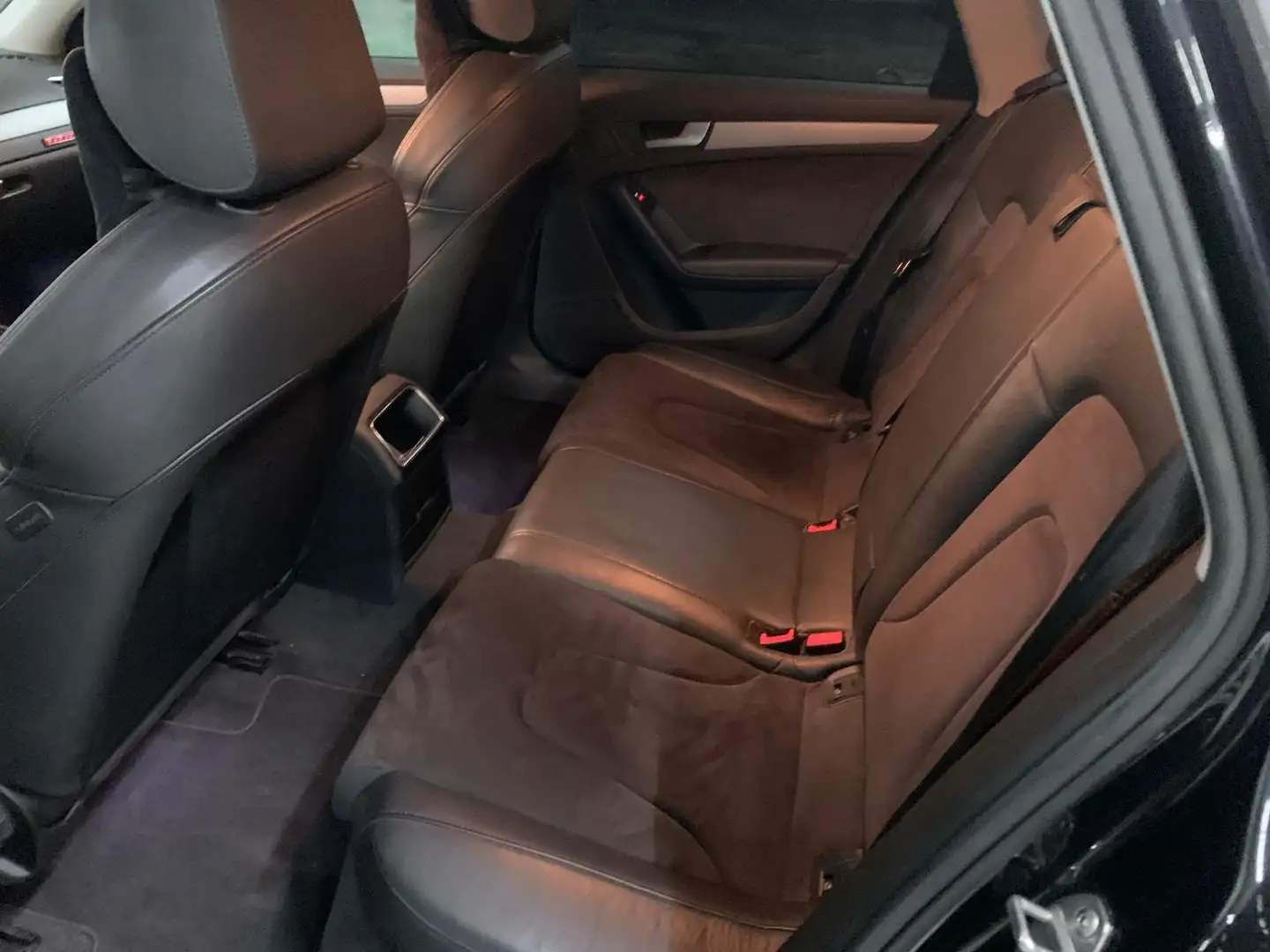 Audi A4 A4 IV Avant 2.0 tdi Business Plus 143cv multitr Černá - 2