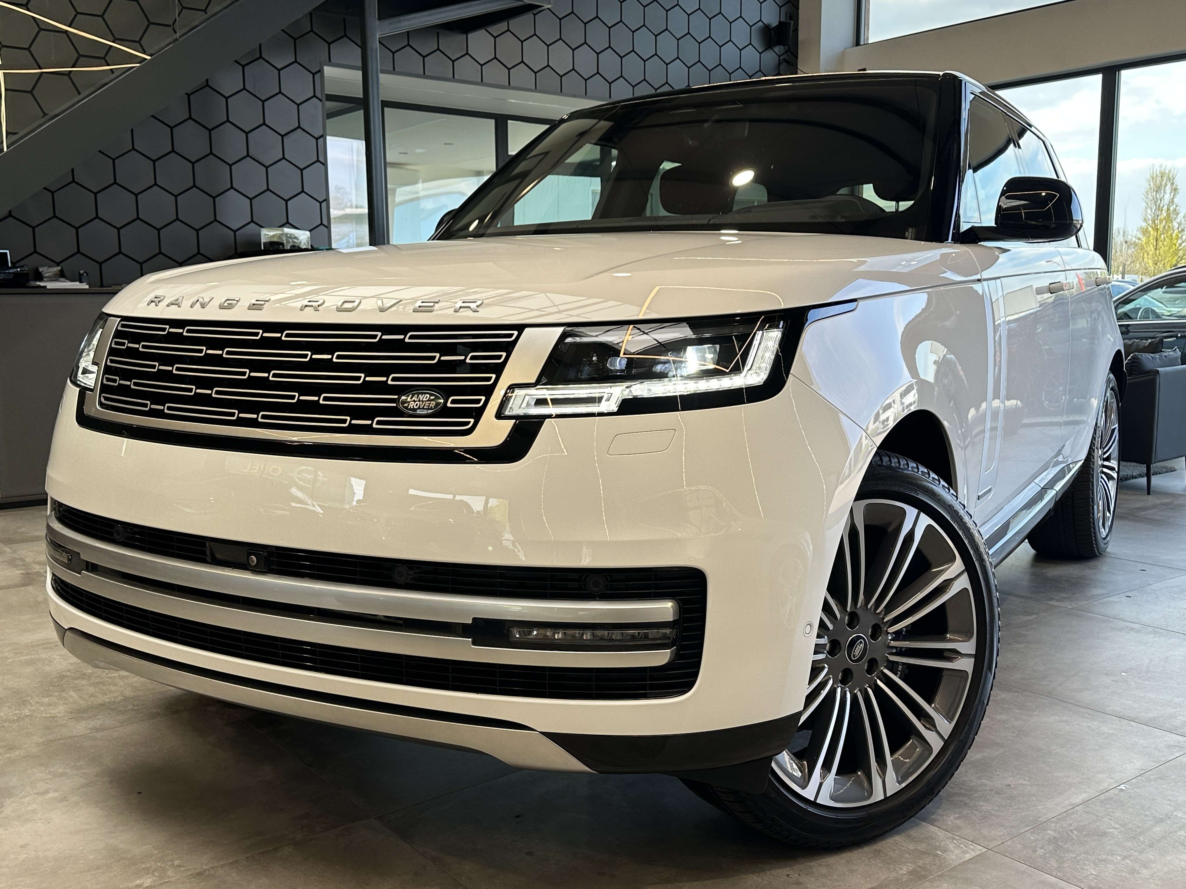 Second hand Land Rover Range Rover 3.0