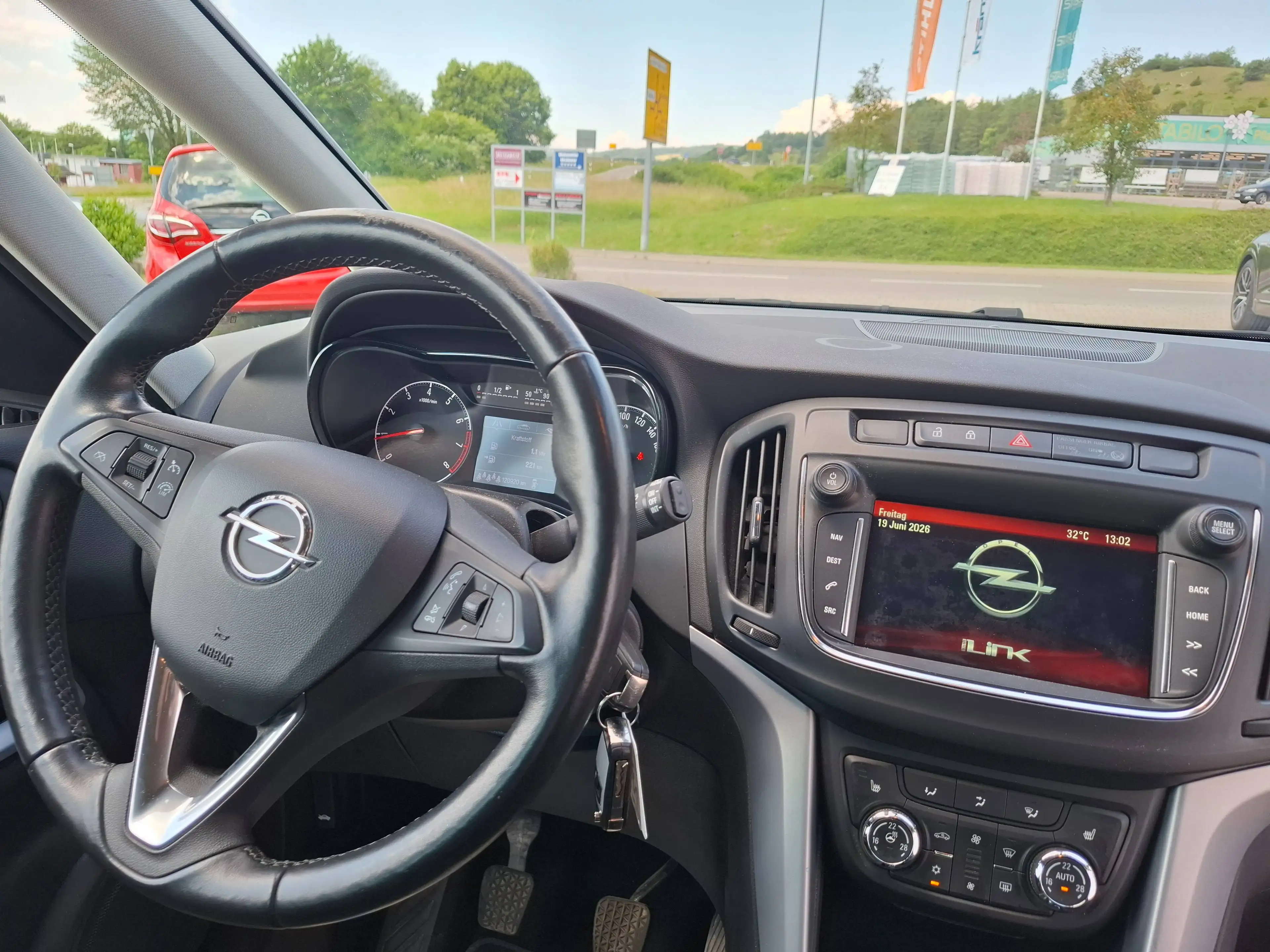 Opel Zafira Active, Navi/7-Sitzer/PDC/AppleCarPlay/Klima/140PS — photo 16