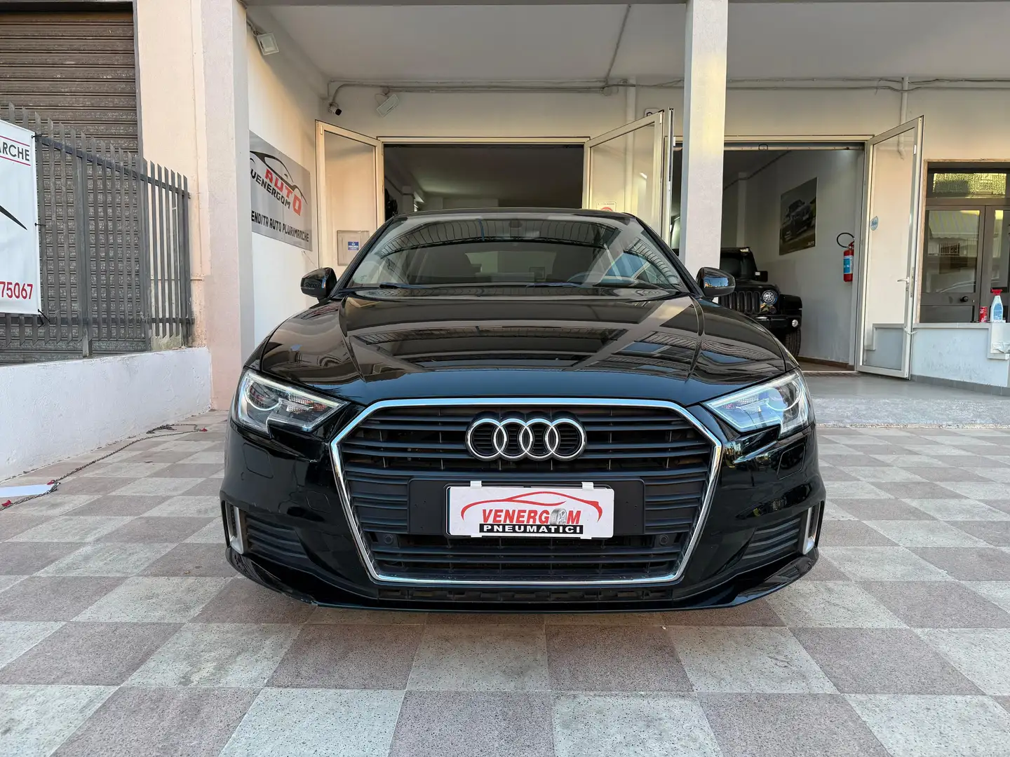 Audi A3 1.6 TDI SPORT Nero - 2