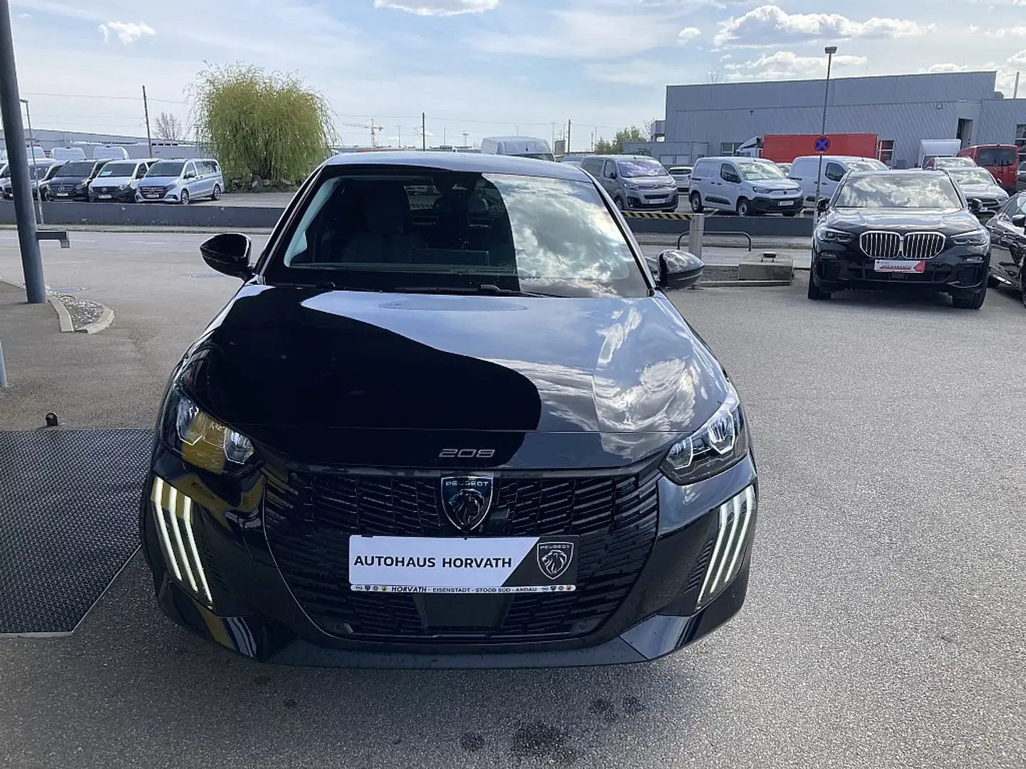 Peugeot 208 PureTech 100 S&S Allure Schwarz - 2