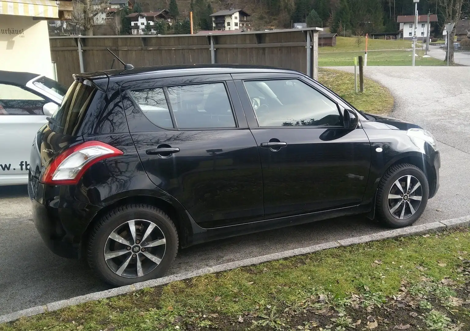 Suzuki Swift 1,2 GL 4WD Allrad - Benzin 90 PS Noir - 2
