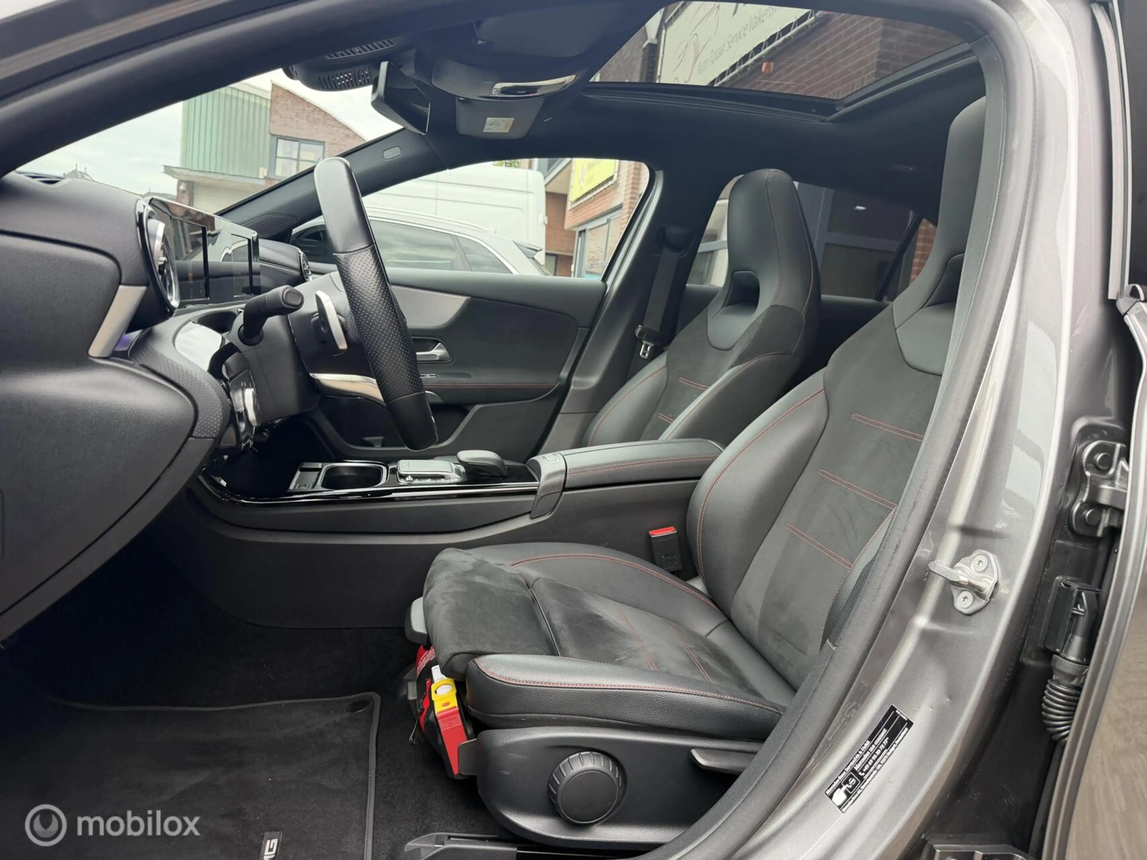 Mercedes-Benz A 250 e AMG PANO-DAK*SFEER*CAMERA*CRUISE*PDC* — photo 10