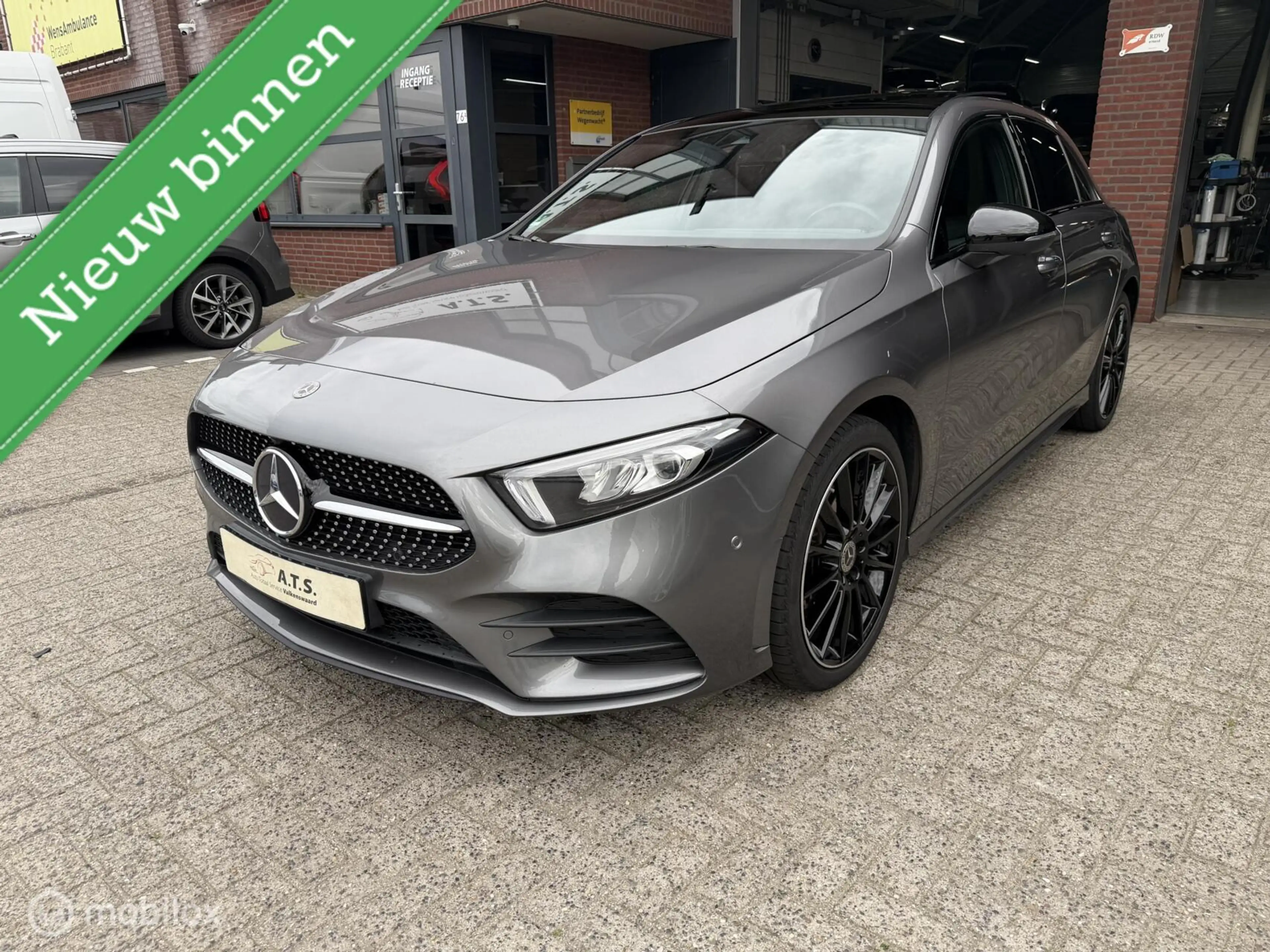 Mercedes-Benz A 250 e AMG PANO-DAK*SFEER*CAMERA*CRUISE*PDC*
