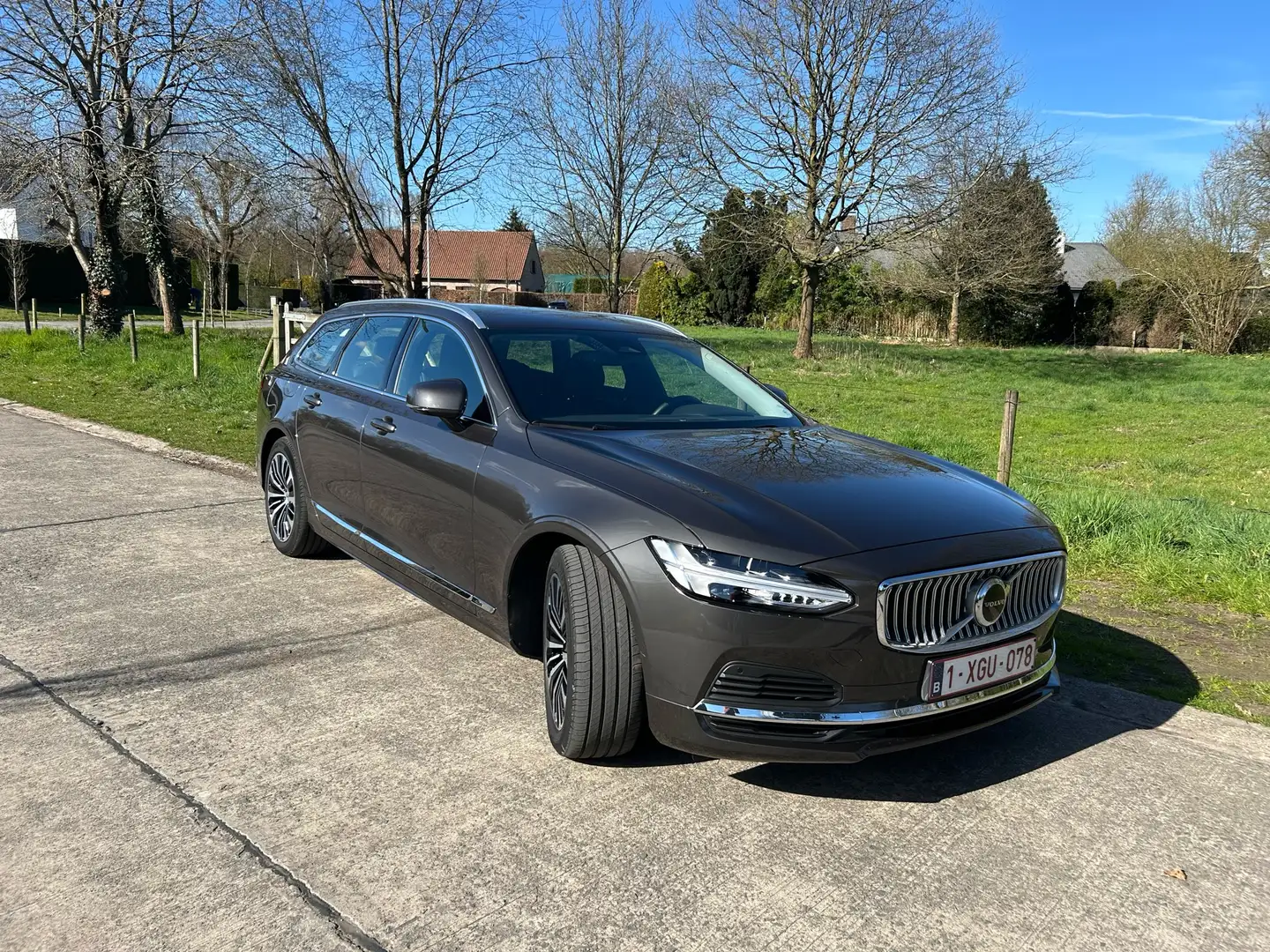 Volvo V90 T6 Plug-in Hybrid AWD Core Bright (btw wagen) - 1