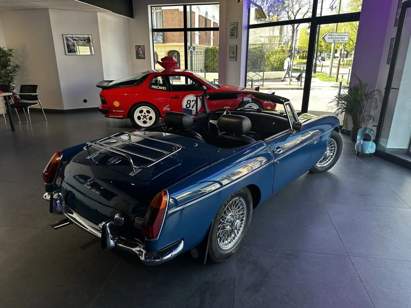 MG MGB B 1800 CABRIOLET / ROUES RAYONS CHROMEES / PORTE BAGAGES / OVERDRIVE Blu/Azzurro - 2