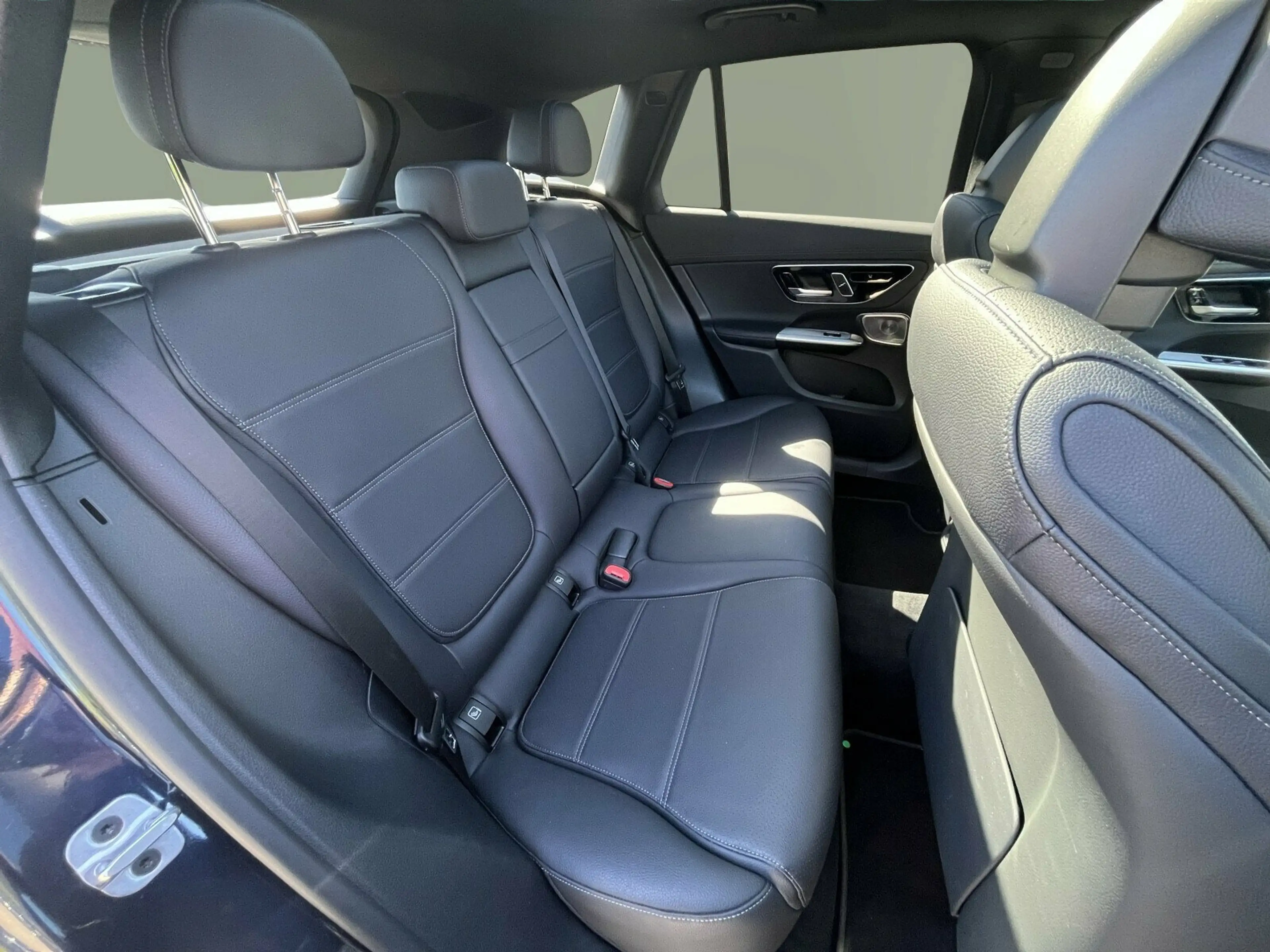 Mercedes-Benz GLC 400 GLC 400 e 4M AMG+NIGHT+AHK+DISTRO+PANO+SITZKLIMA — photo 11