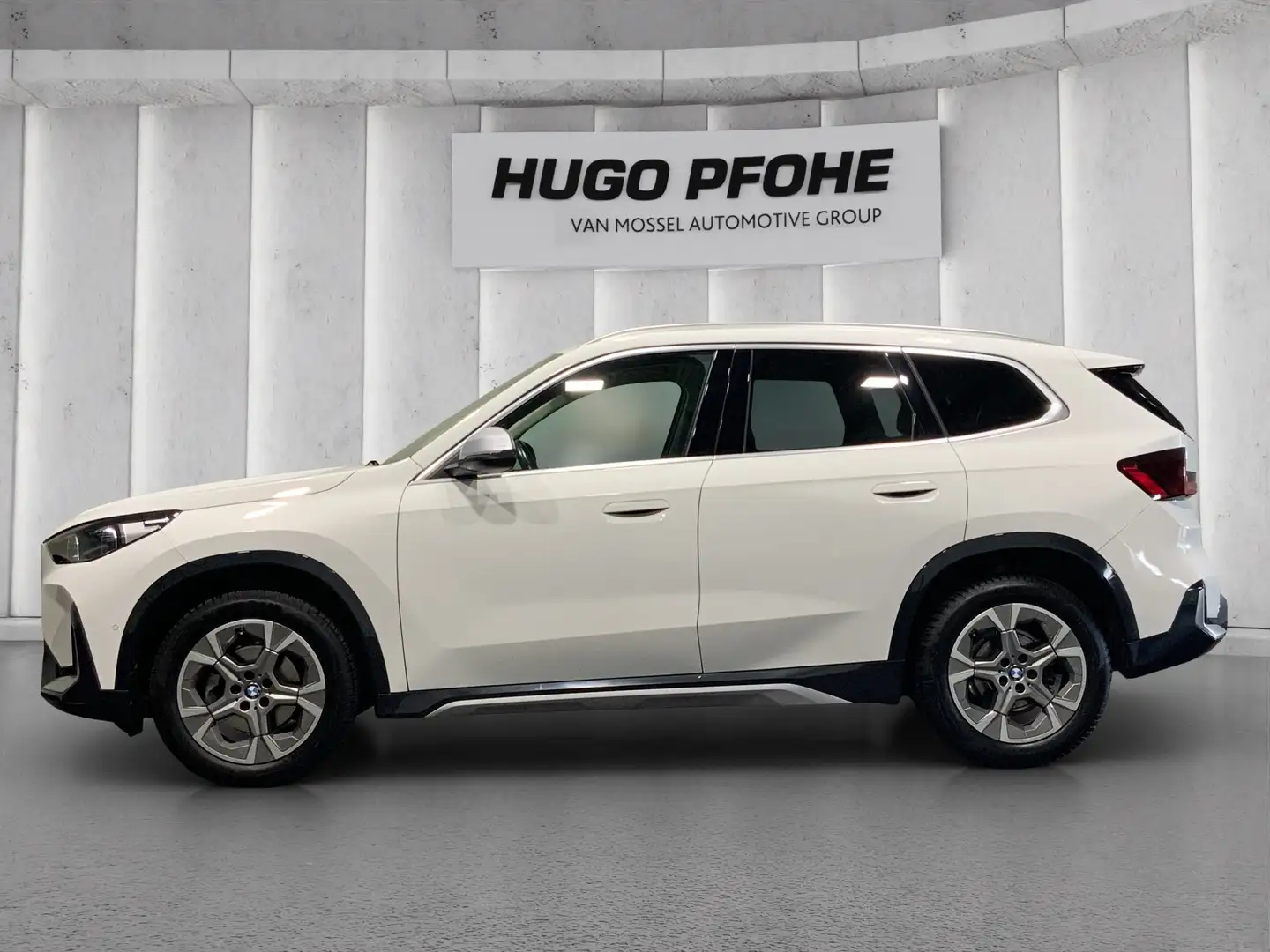 BMW X1 sDrive18d xLine | Driving Assistant Plus Weiß - 2