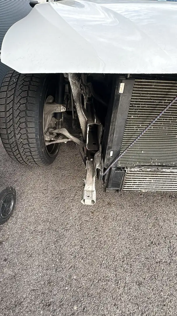 BMW 318 318d Touring Österreich-Paket Österreich-Paket Weiß - 2