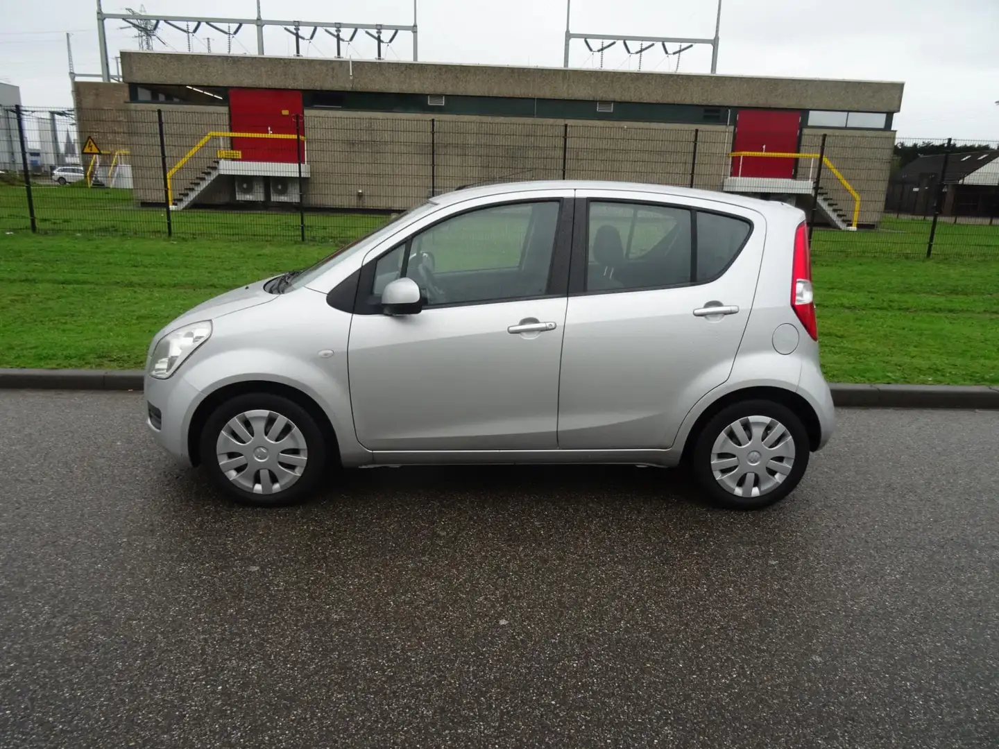 Suzuki Splash 1.0 VVT Comfort Gris - 2