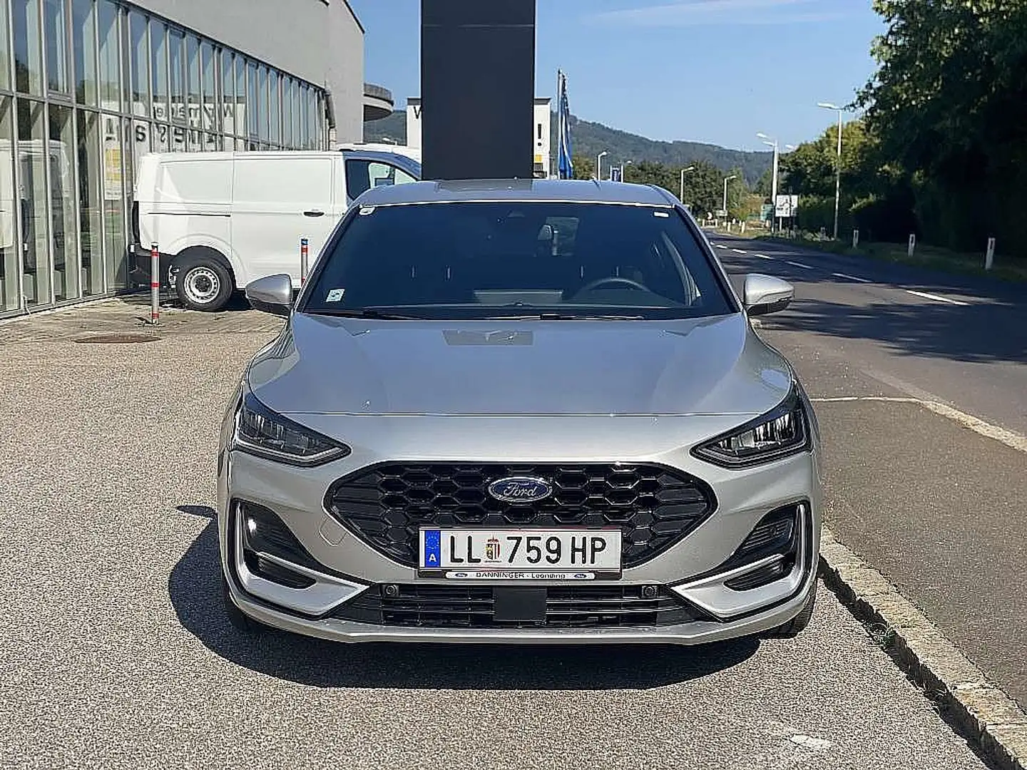 Ford Focus 1,0 EcoBoost Hybrid ST-Line Silber - 1