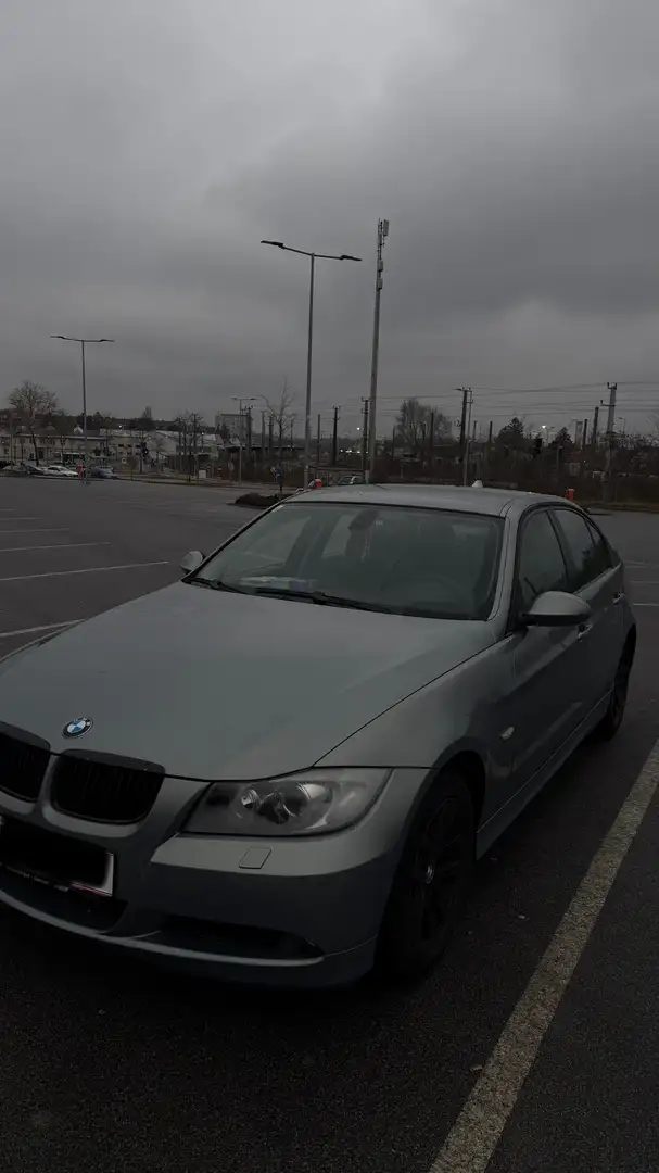BMW 318 318i - 2