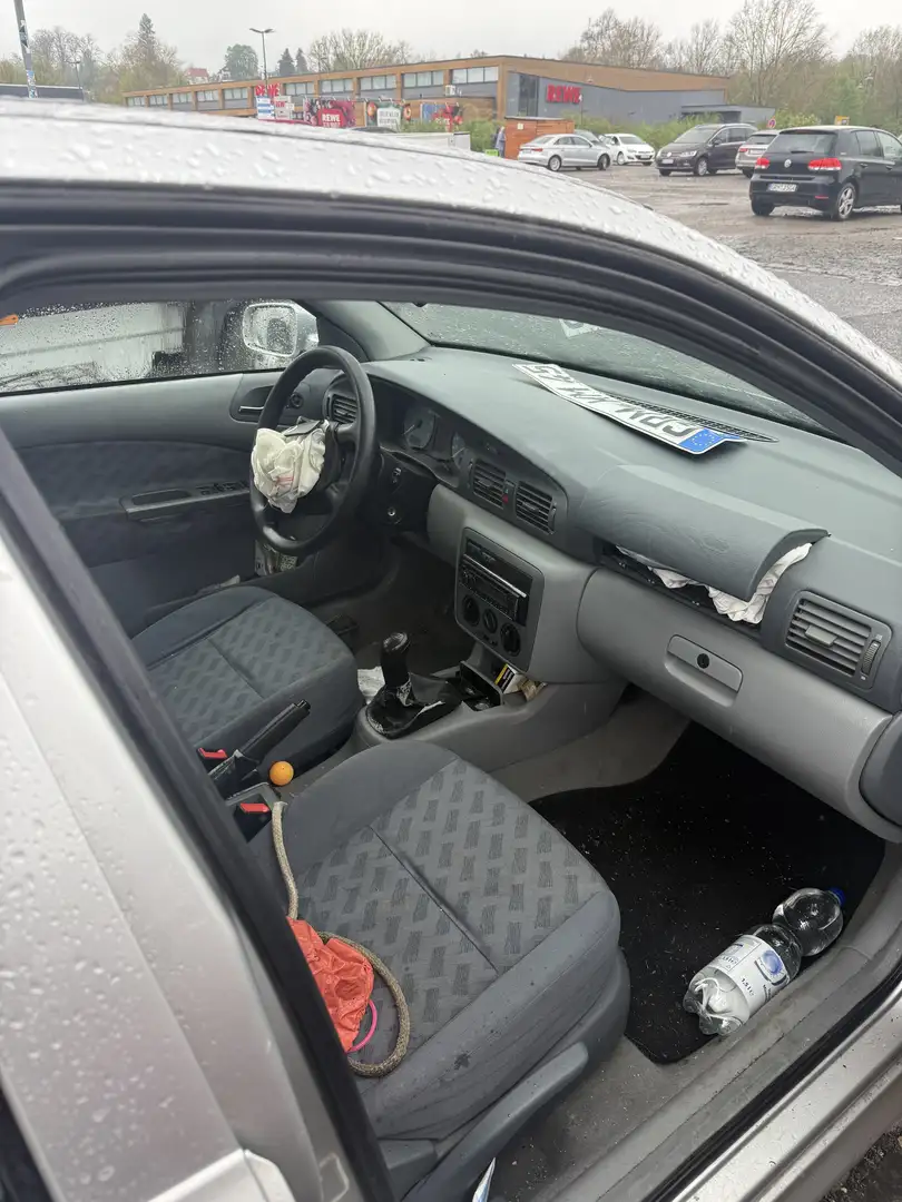 Skoda Octavia 1.8 20V SLX - 2